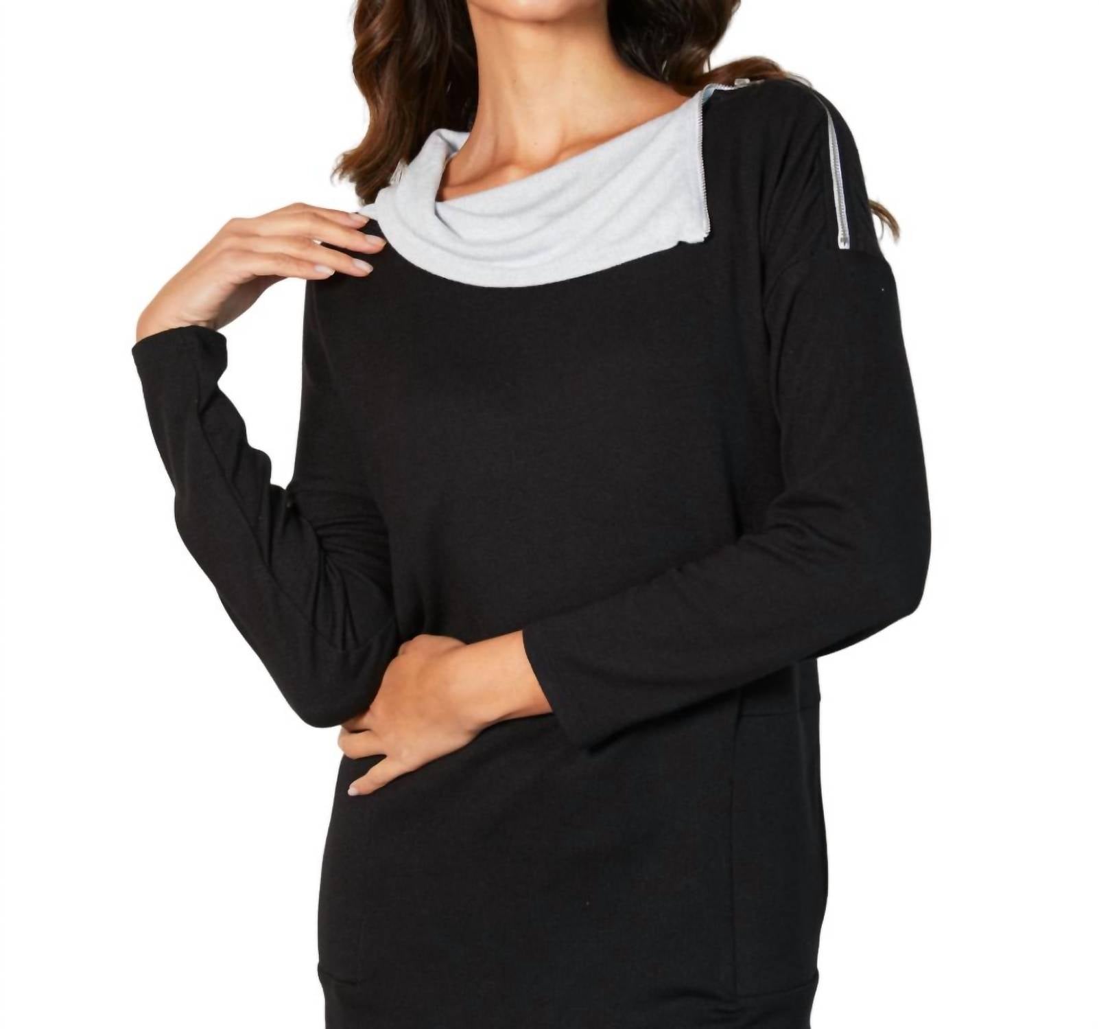 Zip Neck Top In Black/slate